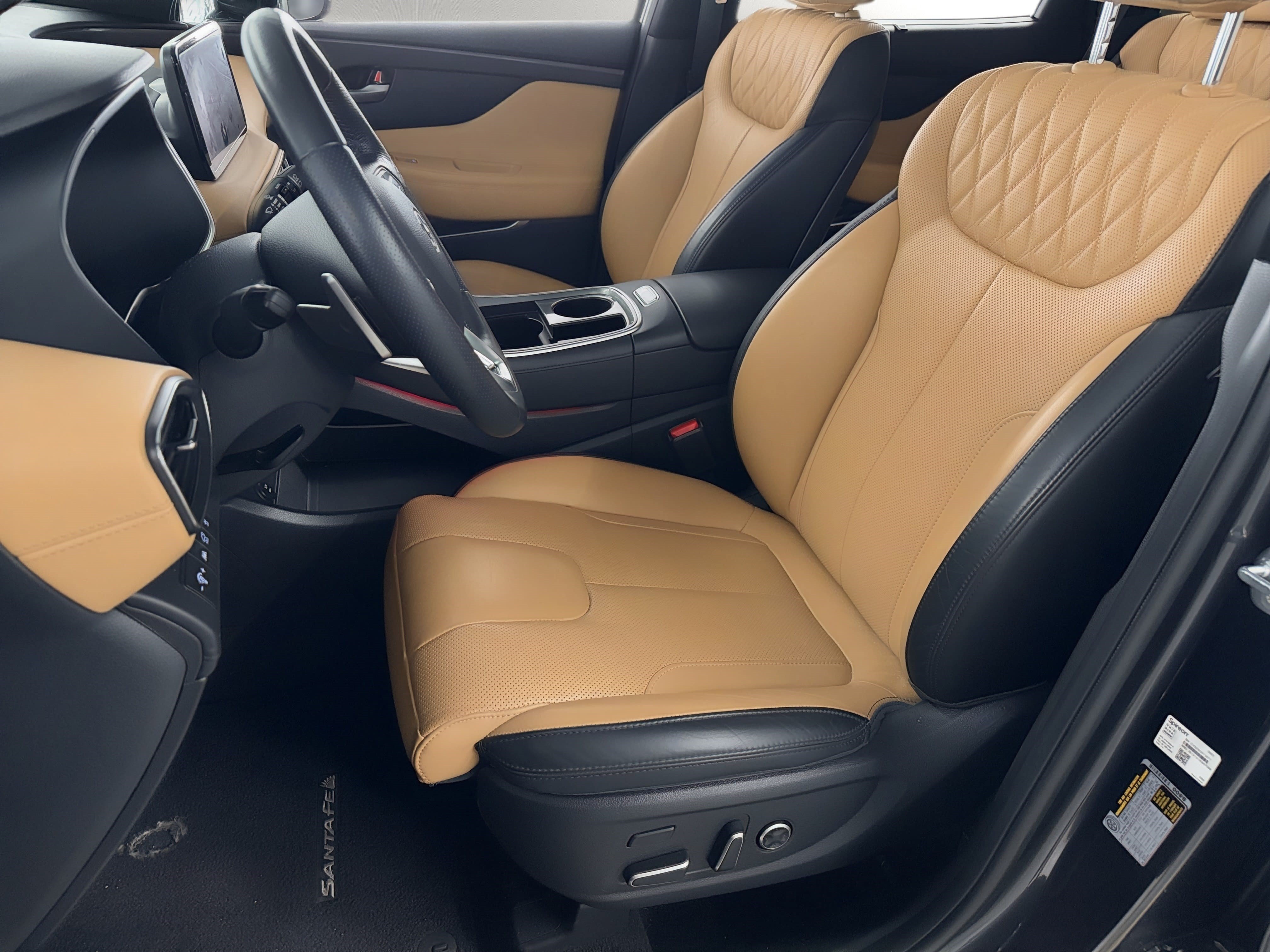 Used 2023 Hyundai Santa Fe Calligraphy FWD image 5