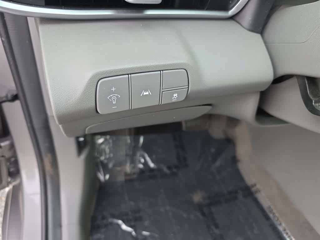 Used 2023 Hyundai Elantra SEL FWD image 15