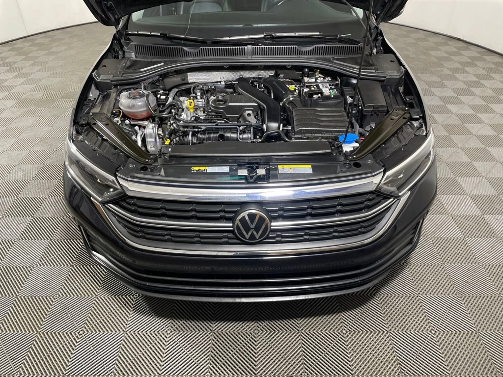 Used 2023 Volkswagen Jetta SEL FWD image 25