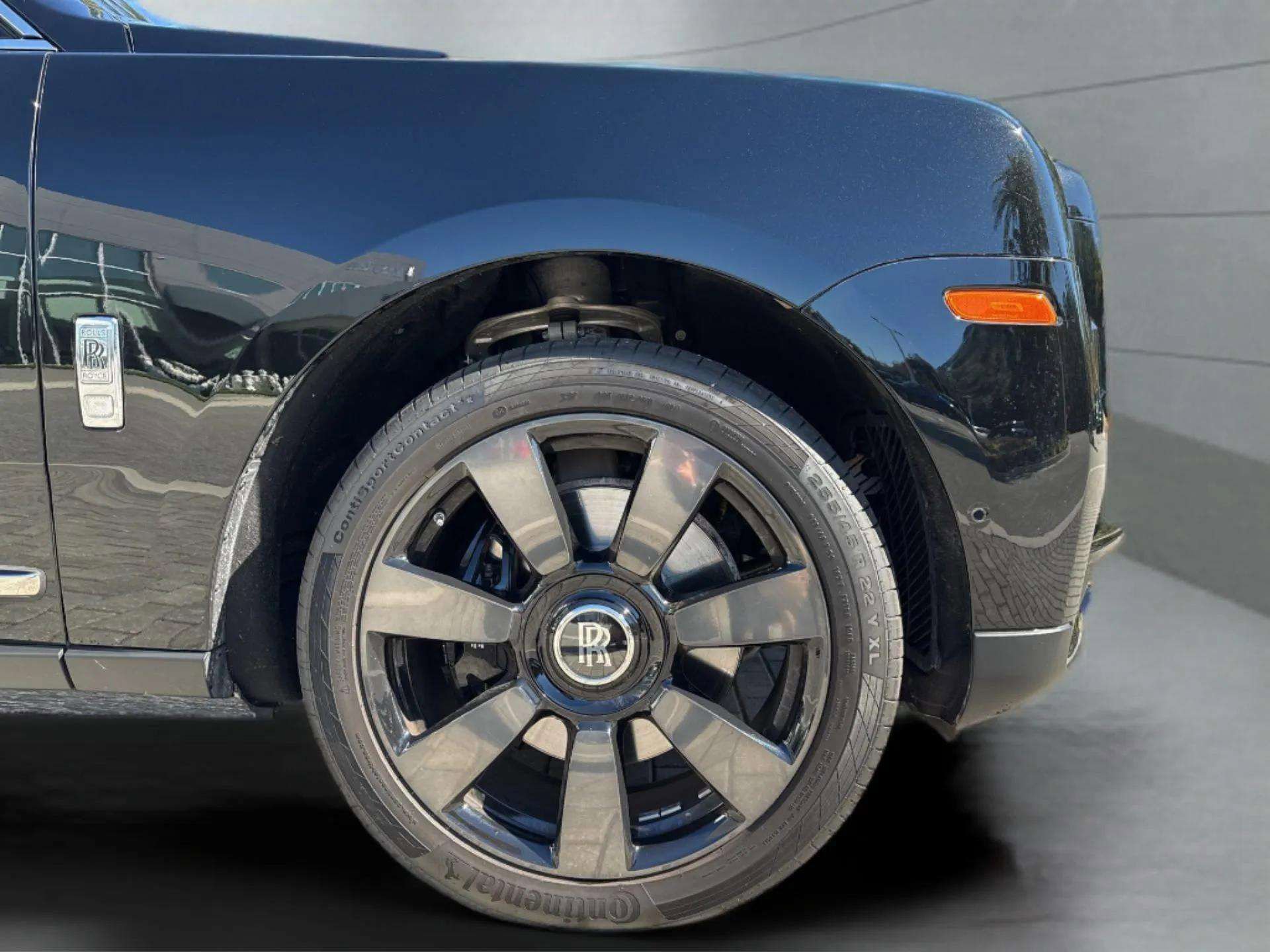 Used 2022 Rolls-Royce Cullinan image 6