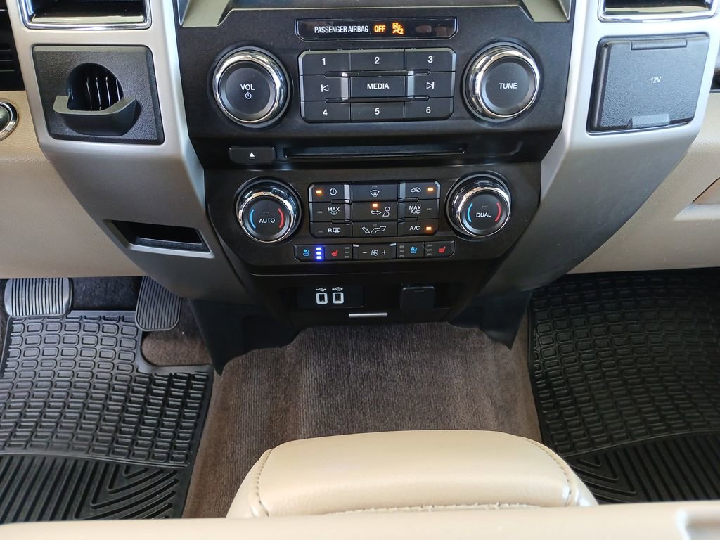 Used 2018 Ford F150 Lariat image 35