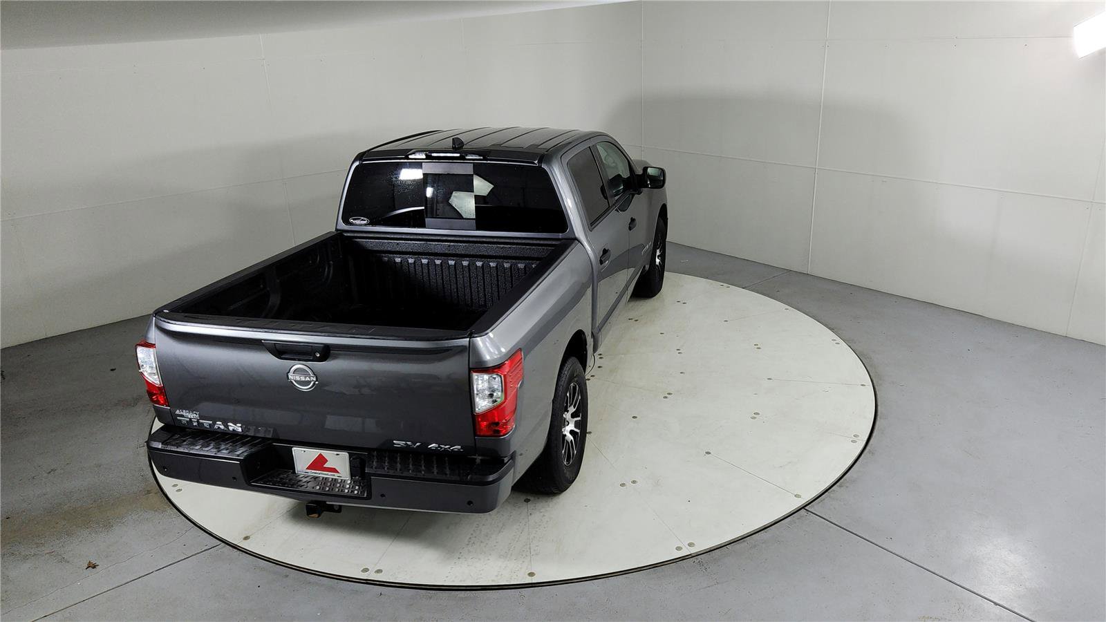 Certified 2024 Nissan Titan SV image 22
