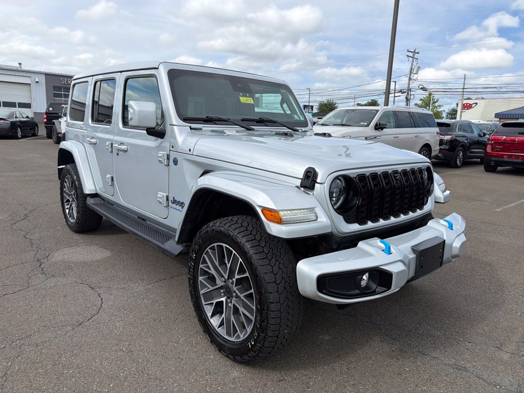 Used 2024 Jeep Wrangler High Altitude AWD/4WD image 9