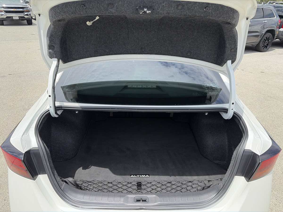 Used 2019 Nissan Altima 2.5 SL FWD image 18