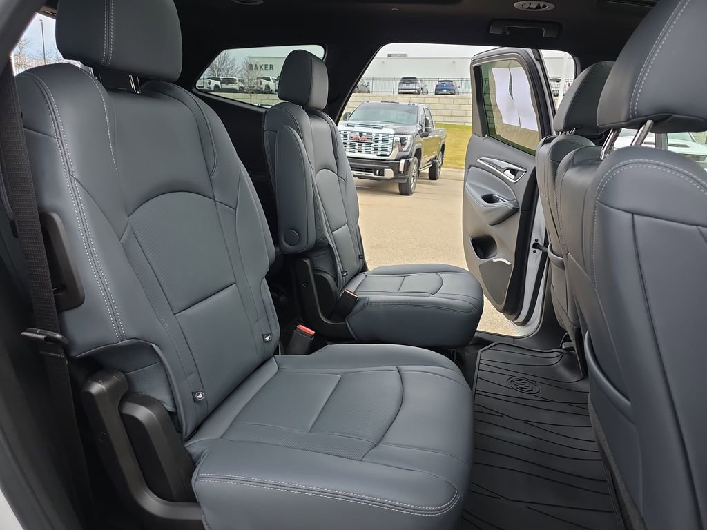 Used 2022 Buick Enclave Essence w/ Experience Buick Package image 11