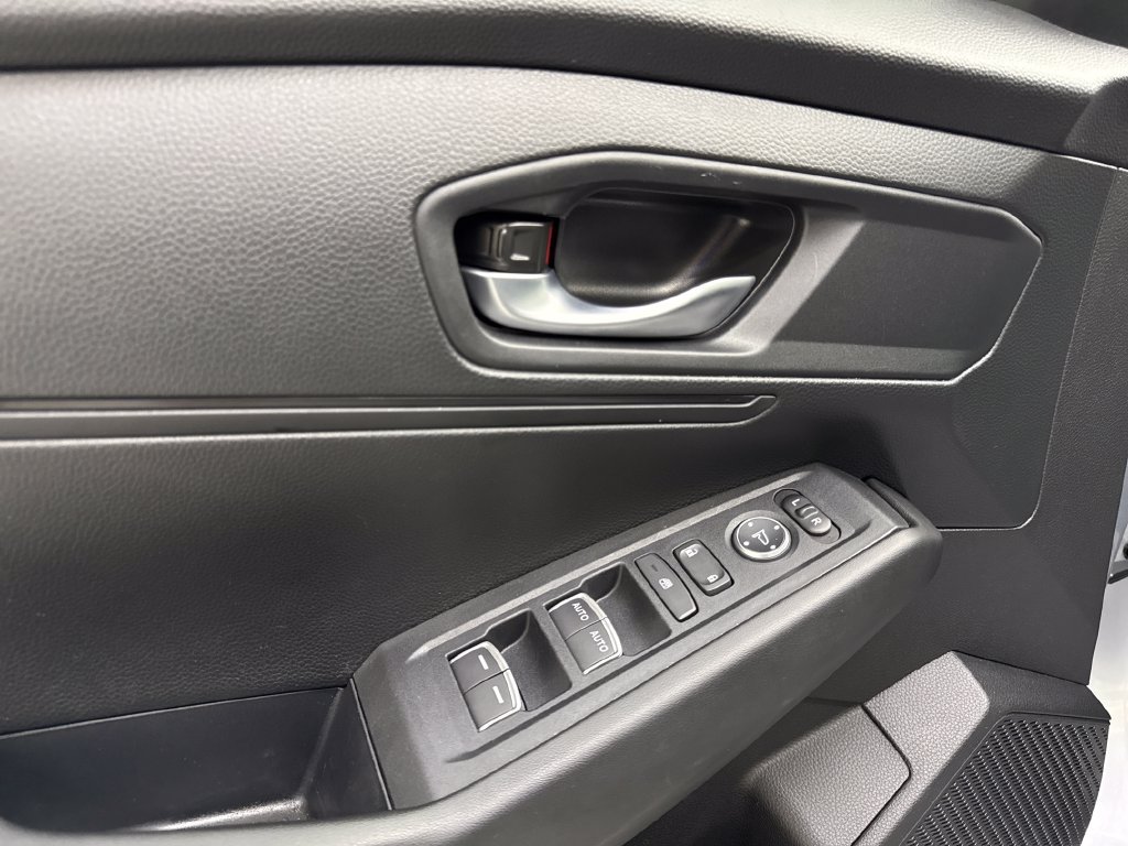 Used 2025 Honda Accord LX image 11