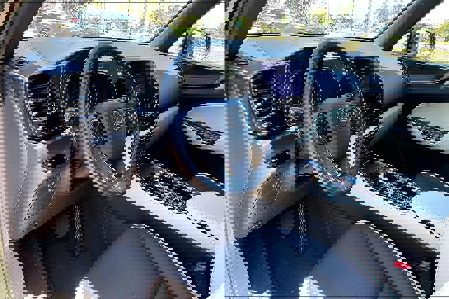 Used 2024 Lexus NX 250 w/ Towing Package (2000 Lbs) image 18