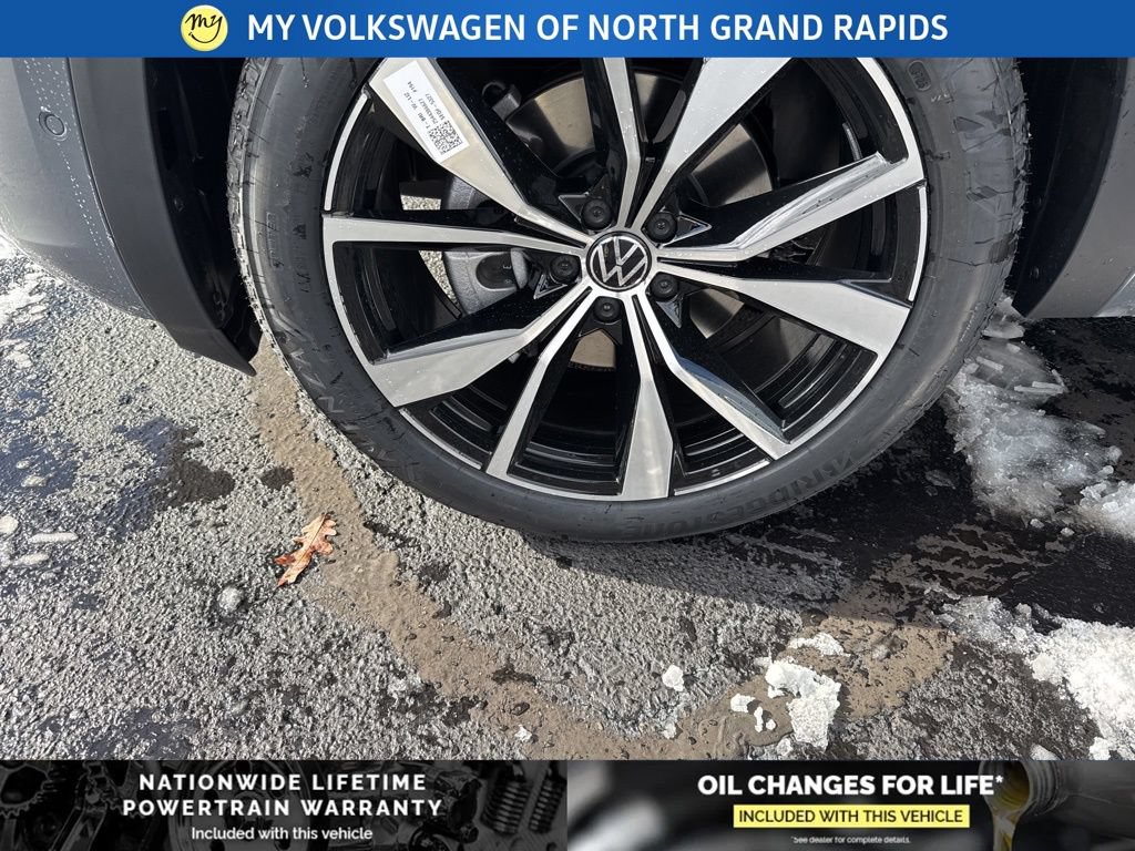 New 2026 Volkswagen Atlas Cross Sport SEL Premium R-Line AWD/4WD image 9