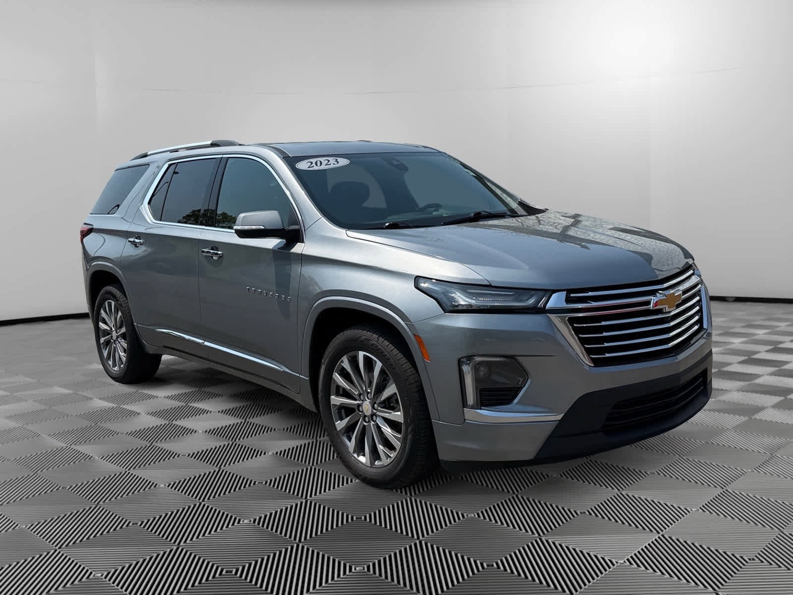 Used 2023 Chevrolet Traverse Premier AWD/4WD image 7