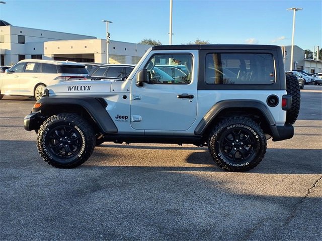 Used 2022 Jeep Wrangler Willys image 22