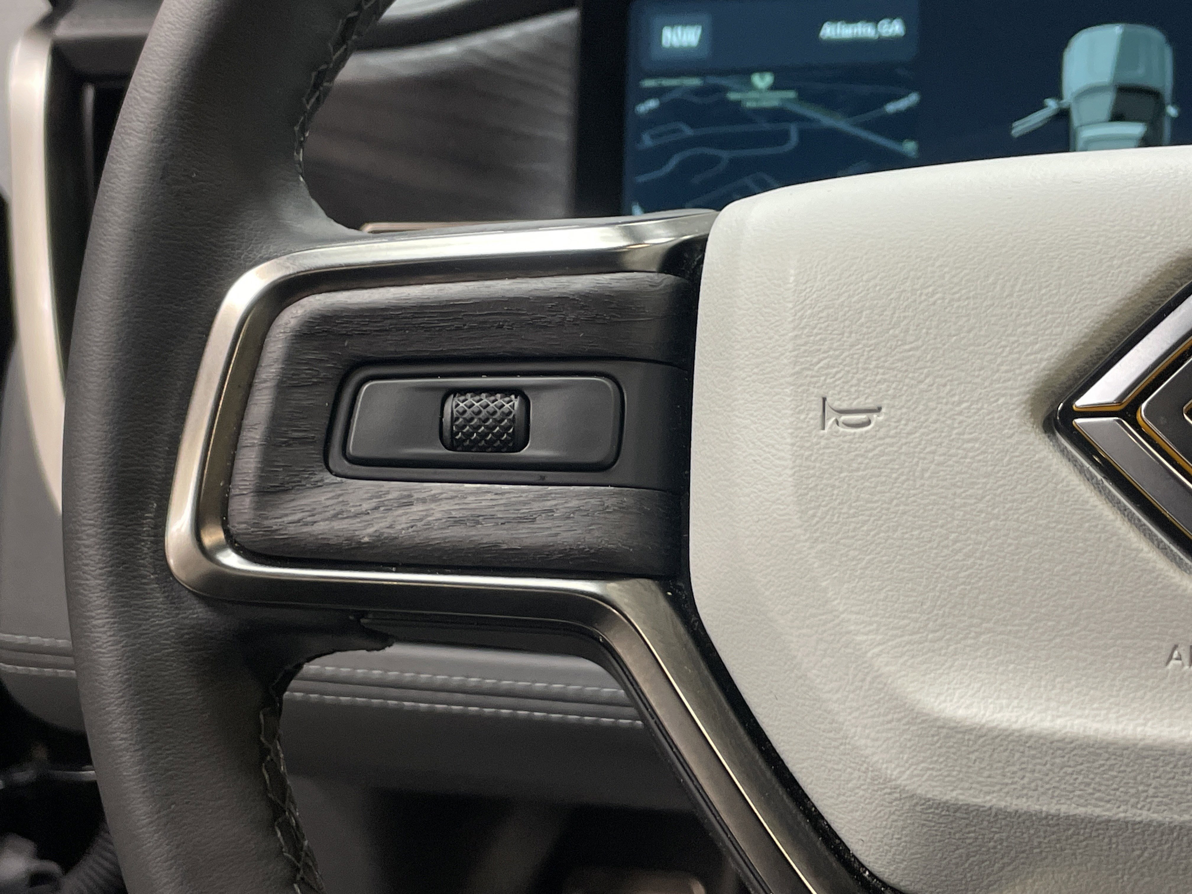 Used 2024 Rivian R1S Adventure image 19