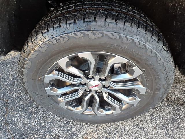 New 2026 GMC Canyon Denali image 13