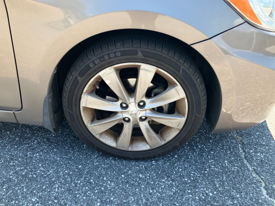 Used 2014 Hyundai Accent SE w/ Option Group 3 FWD image 26
