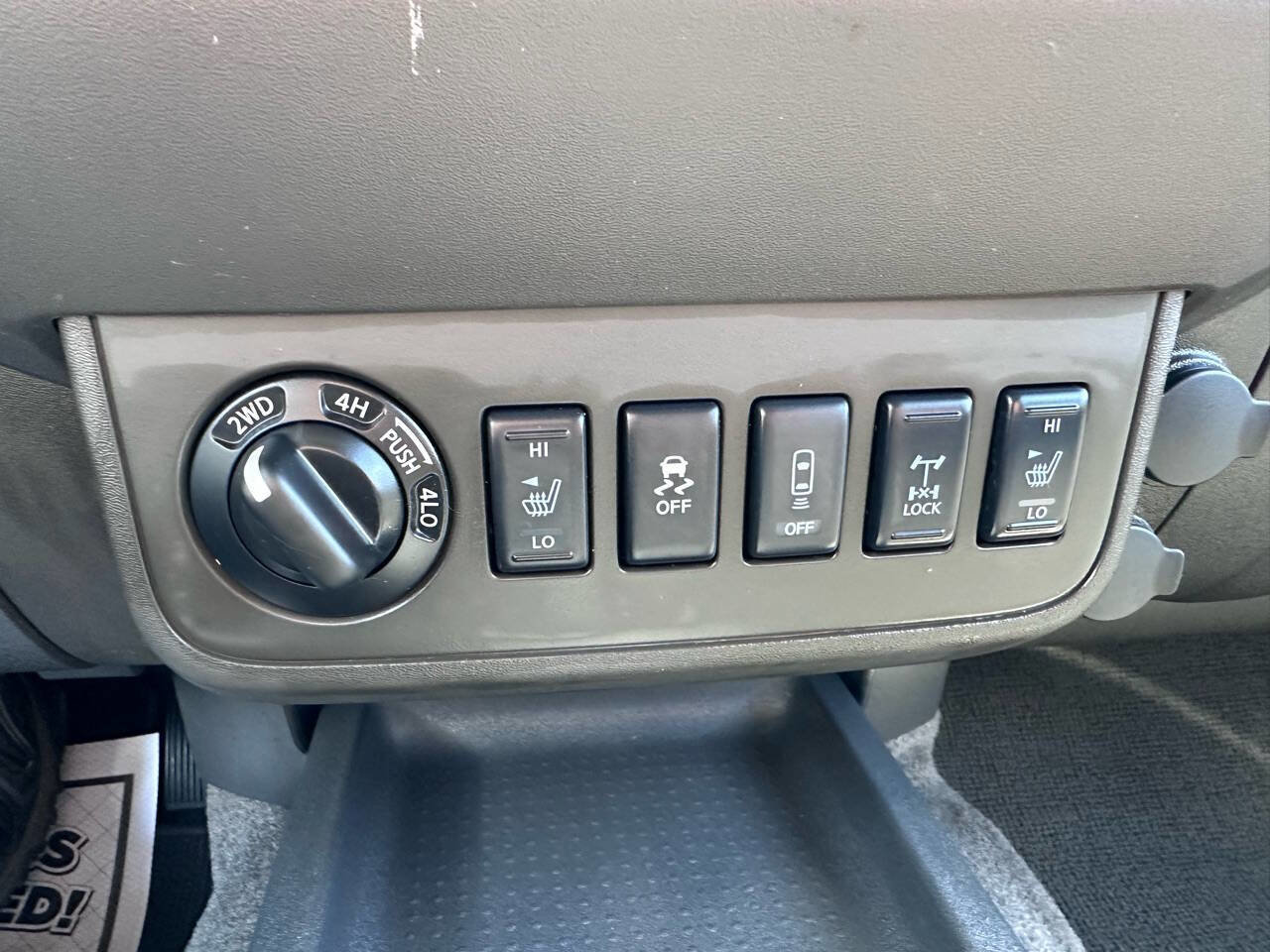 Used 2015 Nissan Frontier PRO-4X w/ Pro-4x Luxury Package image 15