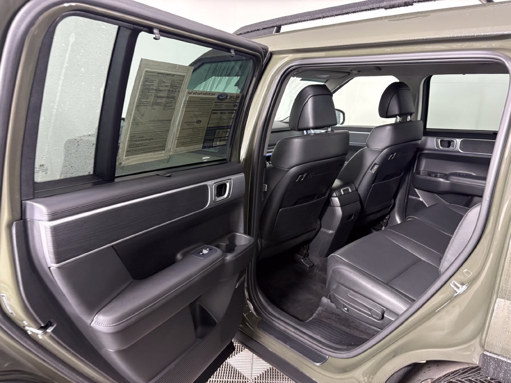 Used 2024 Hyundai Santa Fe Limited AWD/4WD image 28