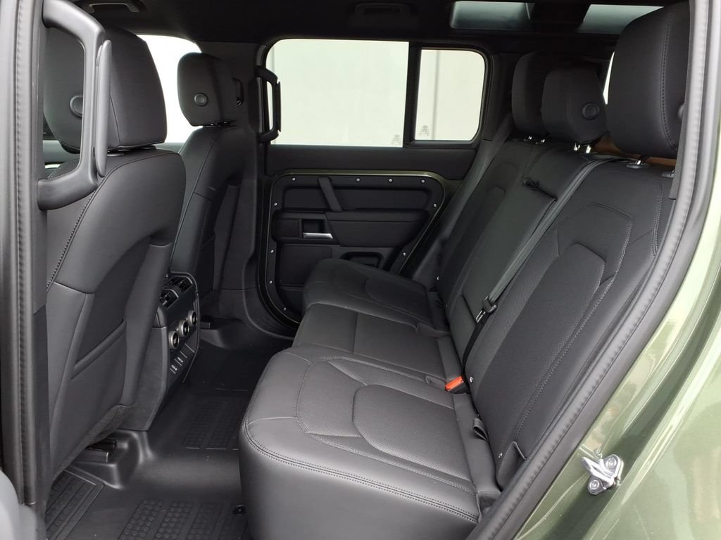 New 2026 Land Rover Defender 110 S AWD/4WD image 8
