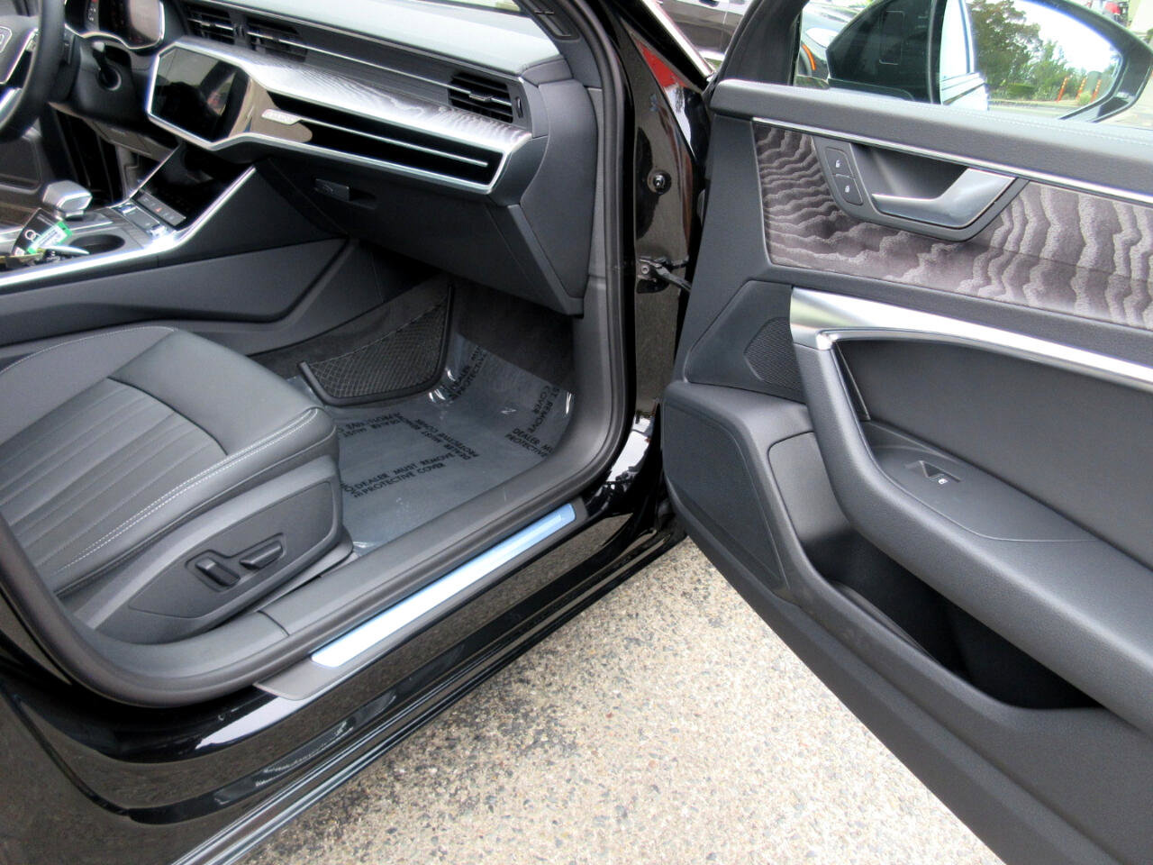 Used 2025 Audi A6 2.0T Premium w/ Convenience Plus Package image 22