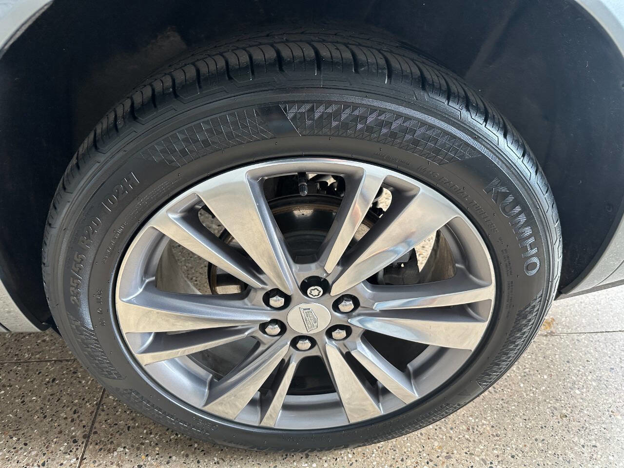 Used 2023 Cadillac XT6 Premium Luxury w/ Technology Package image 9