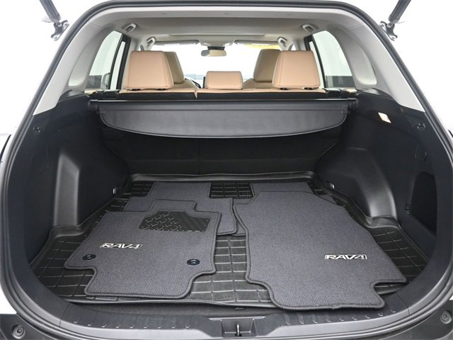 Used 2019 Toyota RAV4 XLE Premium image 36