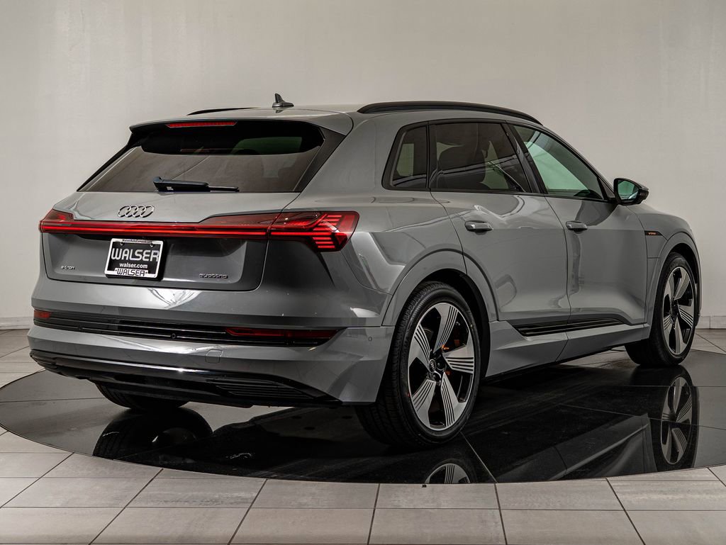 Used 2022 Audi e-tron Premium Plus w/ Premium Plus Package image 5
