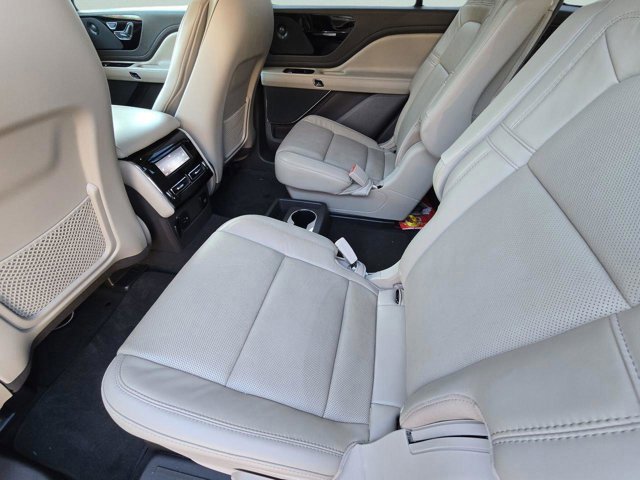 Used 2022 Lincoln Aviator Reserve w/ Elements Package Plus image 26