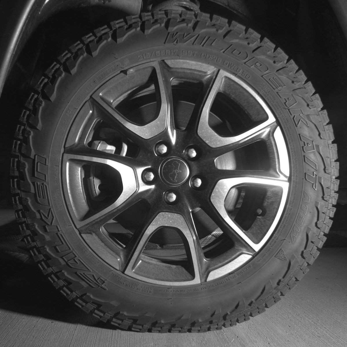 Used 2025 Jeep Compass Trailhawk image 12