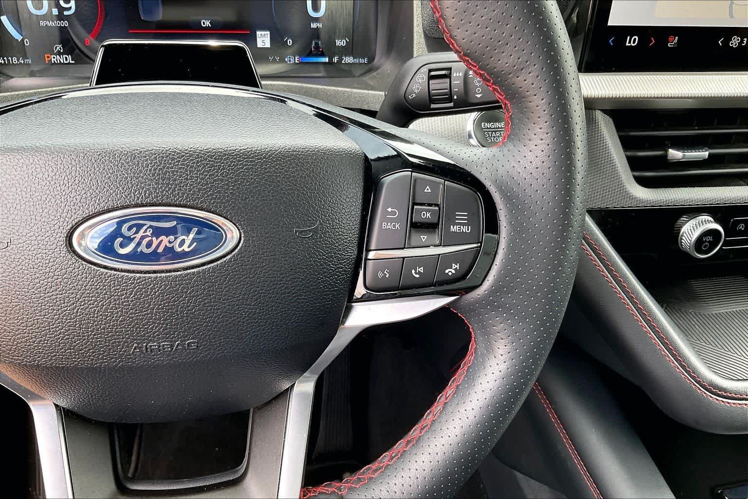 Used 2025 Ford Explorer ST-Line w/ ST-Line Street Pack AWD/4WD image 46