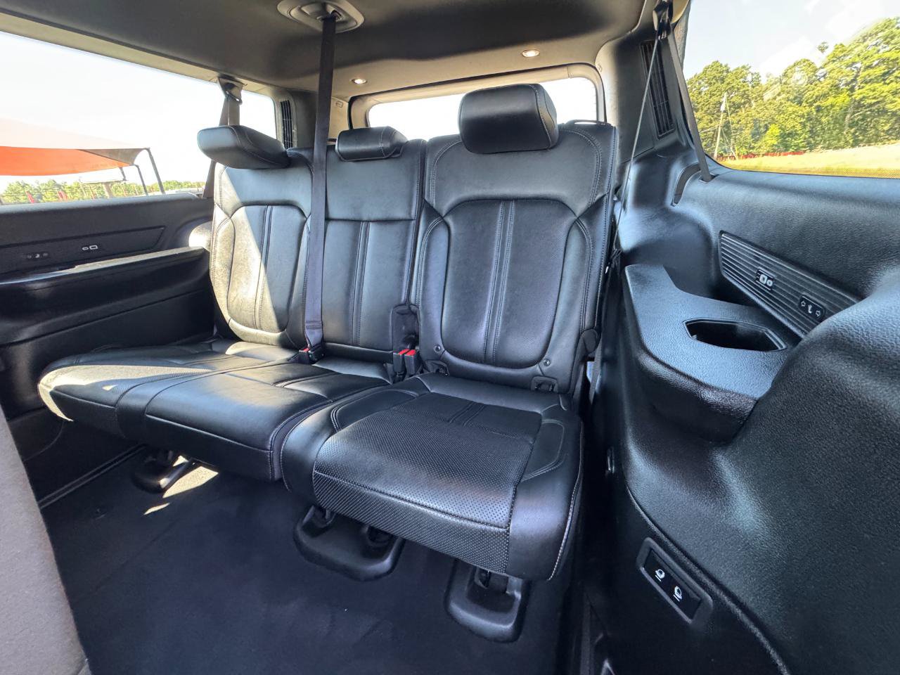 Used 2024 Jeep Wagoneer L Series II w/ Flexible Seating Group RWD image 24