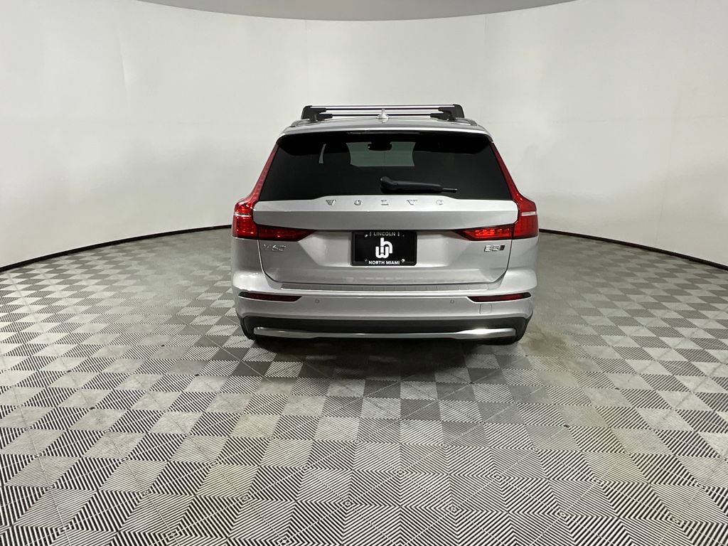Used 2025 Volvo V60 B5 Cross Country Ultra w/ Protection Package Premier image 7