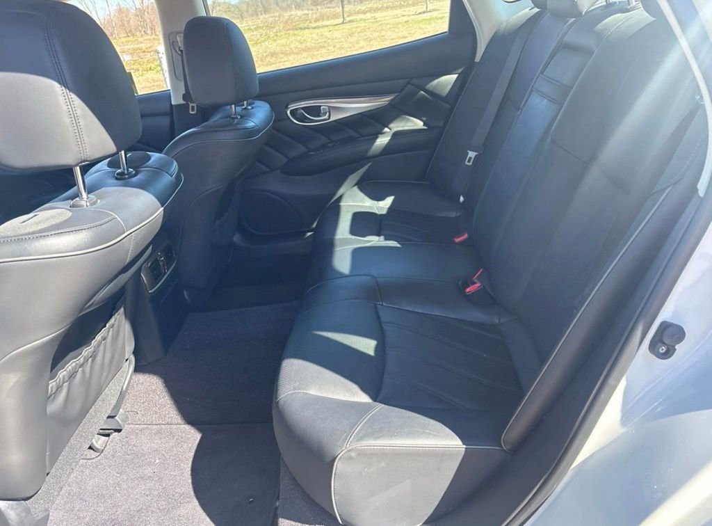 Used 2019 INFINITI Q70 L 5.6 w/ Sensory Package image 10