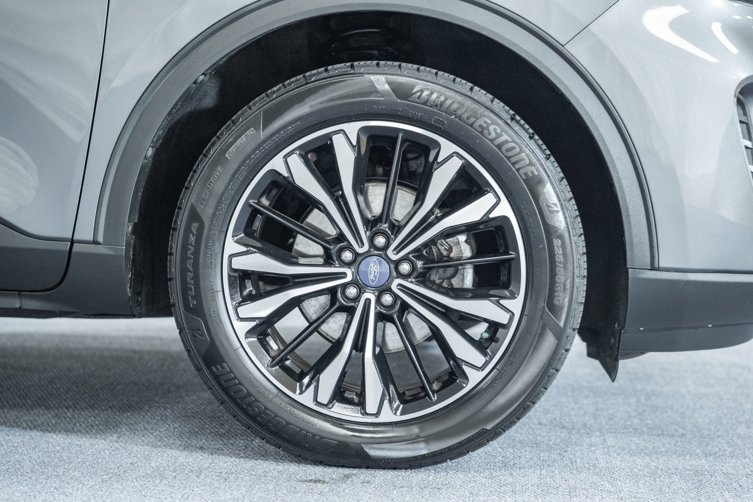 Certified 2021 Ford Escape SE w/ SE Sport Appearance Package image 14