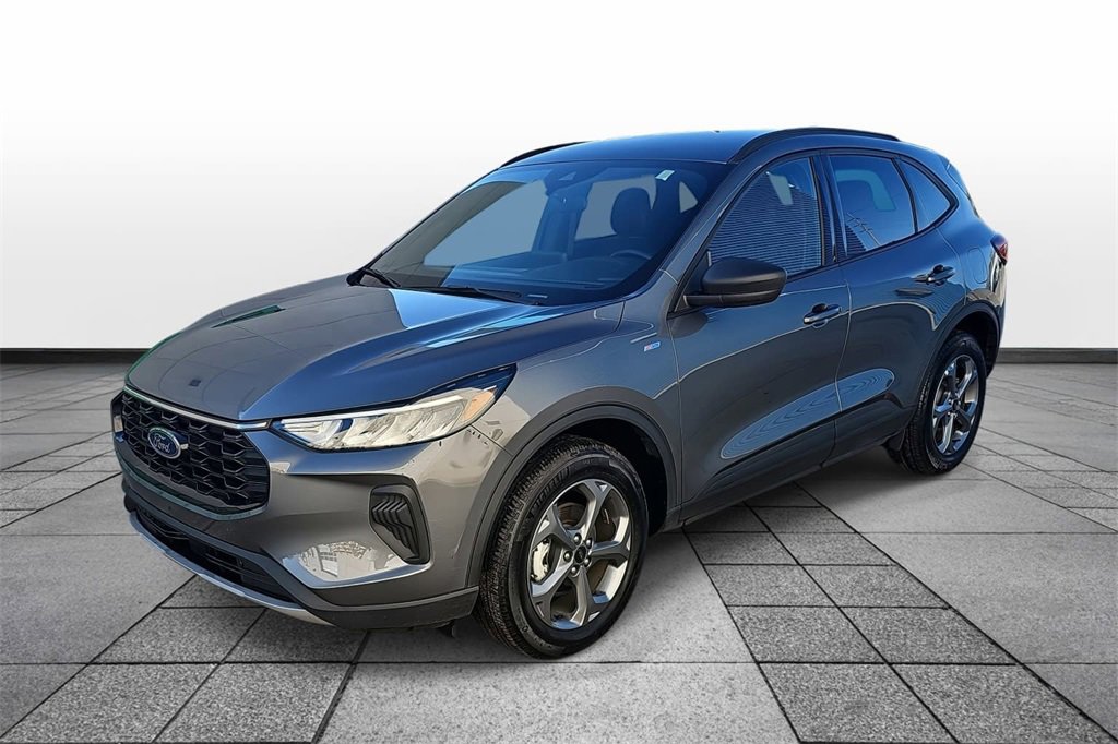 Used 2025 Ford Escape ST-Line image 1