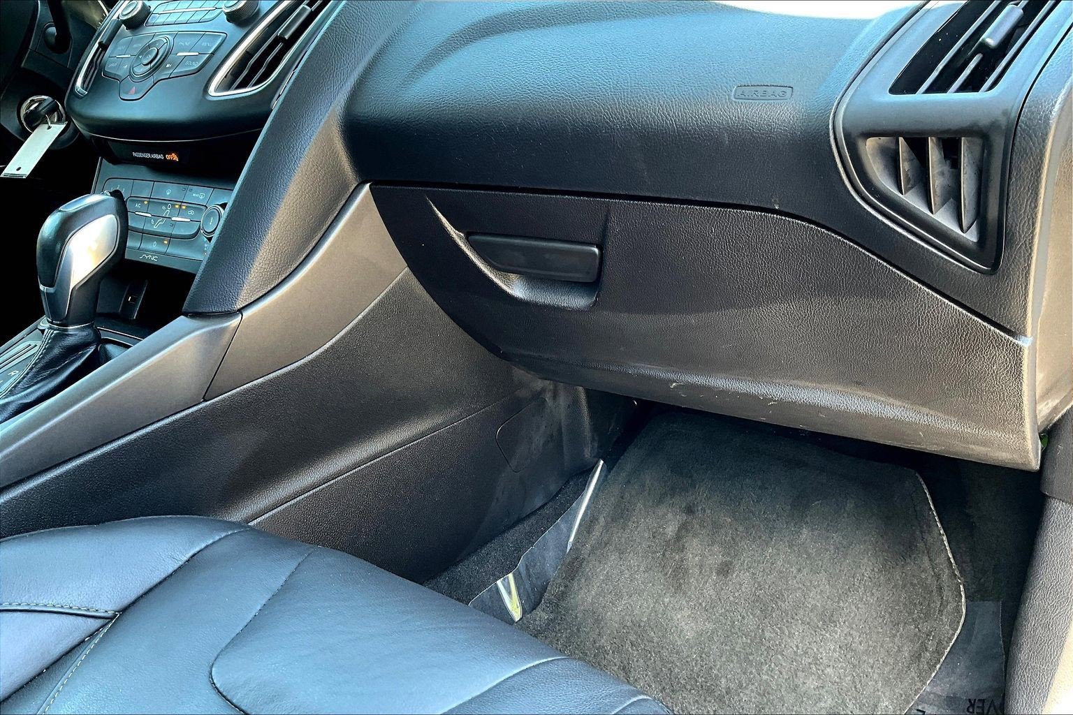 Used 2015 Ford Focus SE w/ Equipment Group 201A FWD image 26