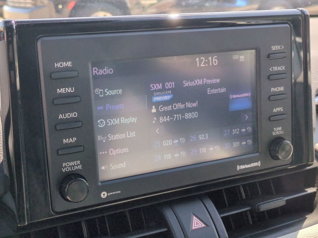 Used 2021 Toyota RAV4 XLE image 18