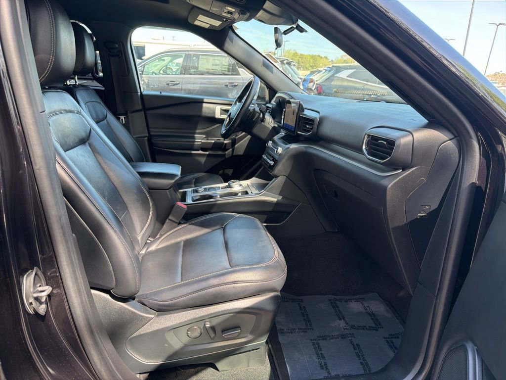 Used 2020 Ford Explorer XLT w/ Equipment Group 202A image 35