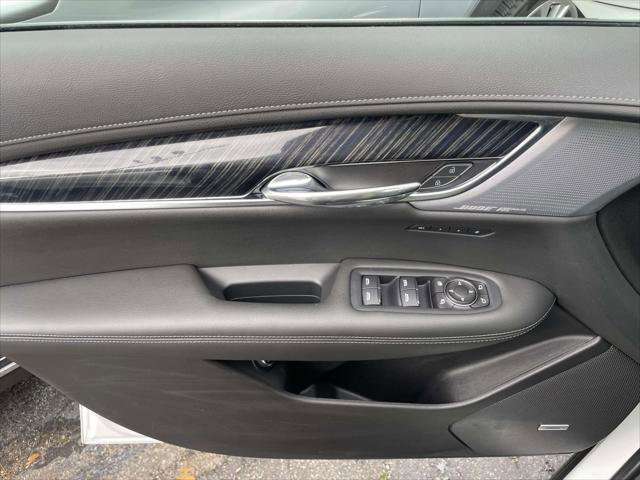 Used 2022 Cadillac XT6 Premium Luxury image 16