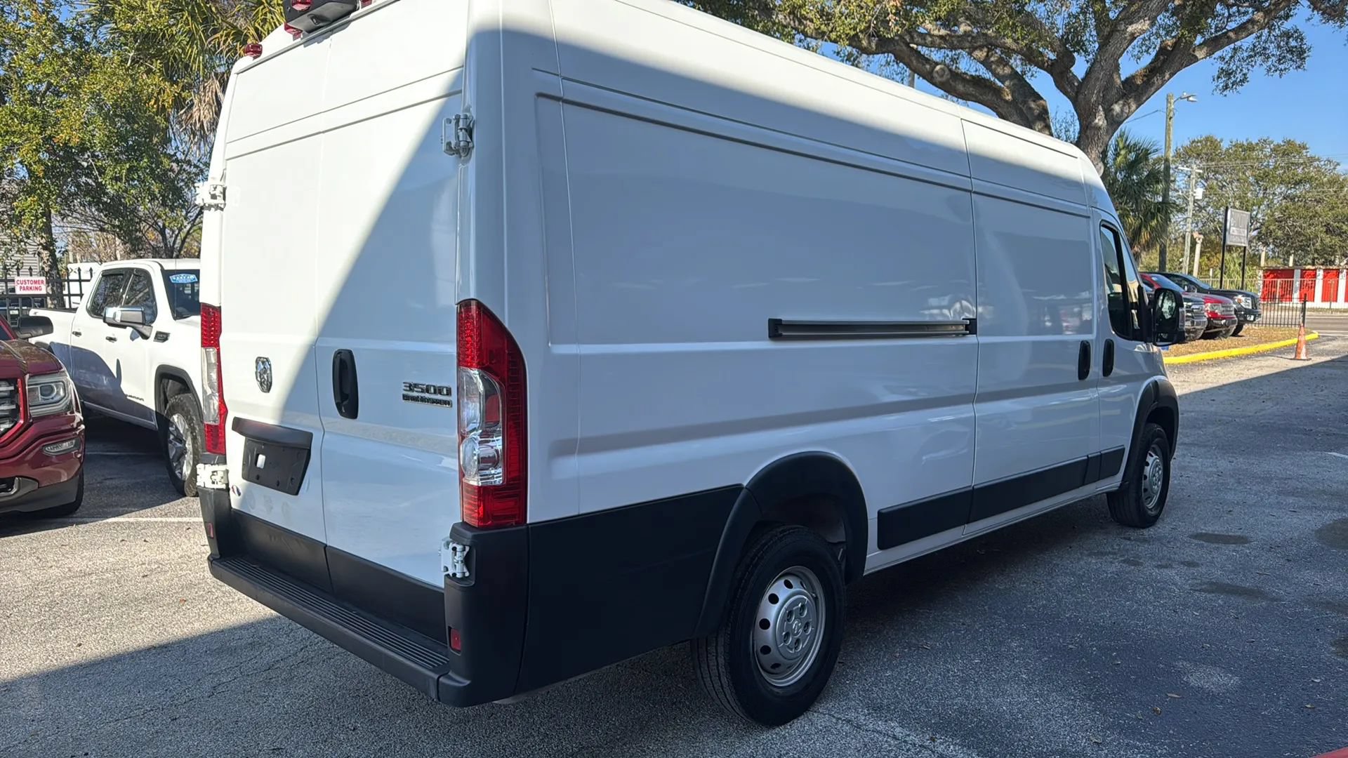 Used 2023 RAM ProMaster 3500 w/ Driver Convenience Group FWD image 7