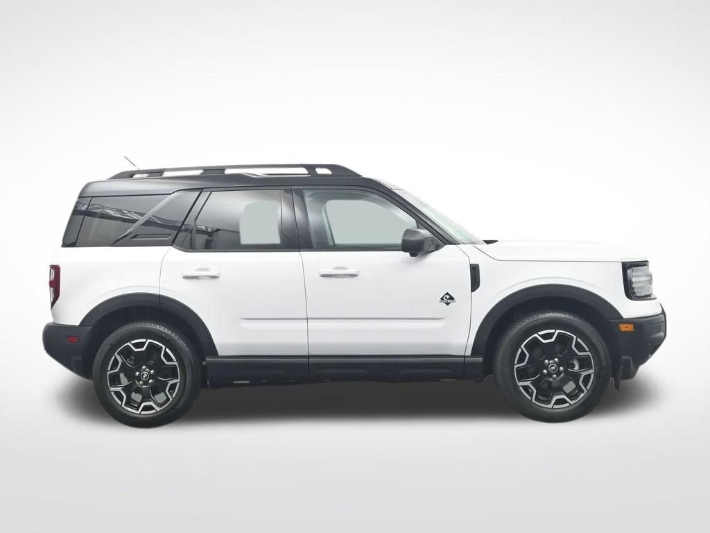 Certified 2025 Ford Bronco Sport Outer Banks w/ Outer Banks Tech Package+ AWD/4WD image 4