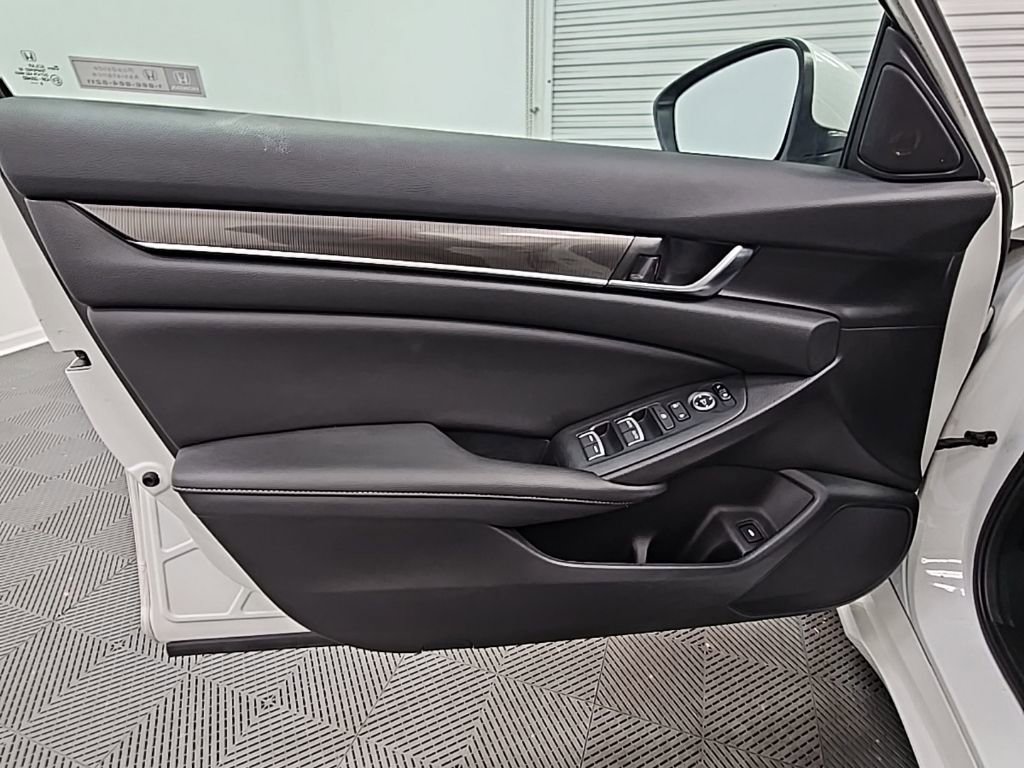 Used 2020 Honda Accord Sport image 29