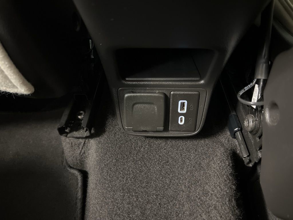 Used 2021 Buick Encore GX Essence w/ Advanced Technology Package image 36