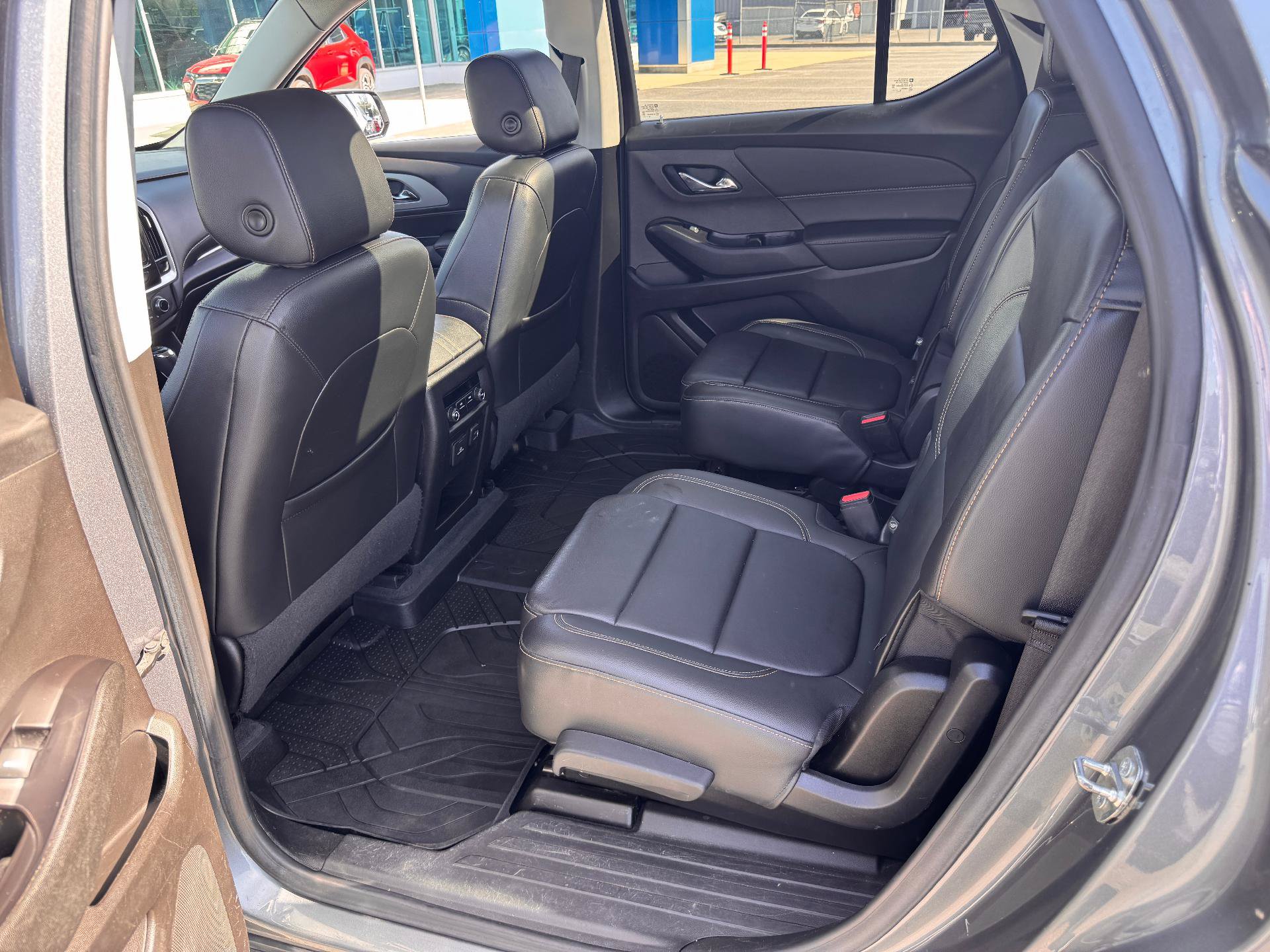 Used 2020 Chevrolet Traverse RS AWD/4WD image 14