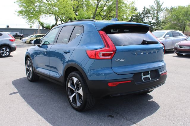 Used 2025 Volvo XC40 B5 Plus image 39
