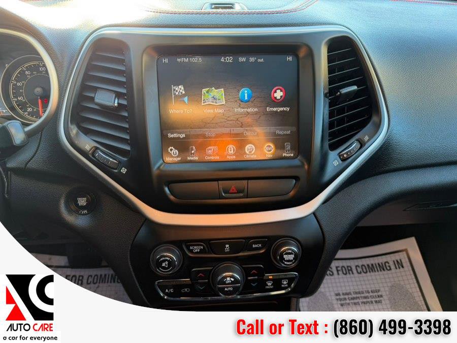 Used 2016 Jeep Cherokee Trailhawk w/ Comfort/Convenience Group AWD/4WD image 25