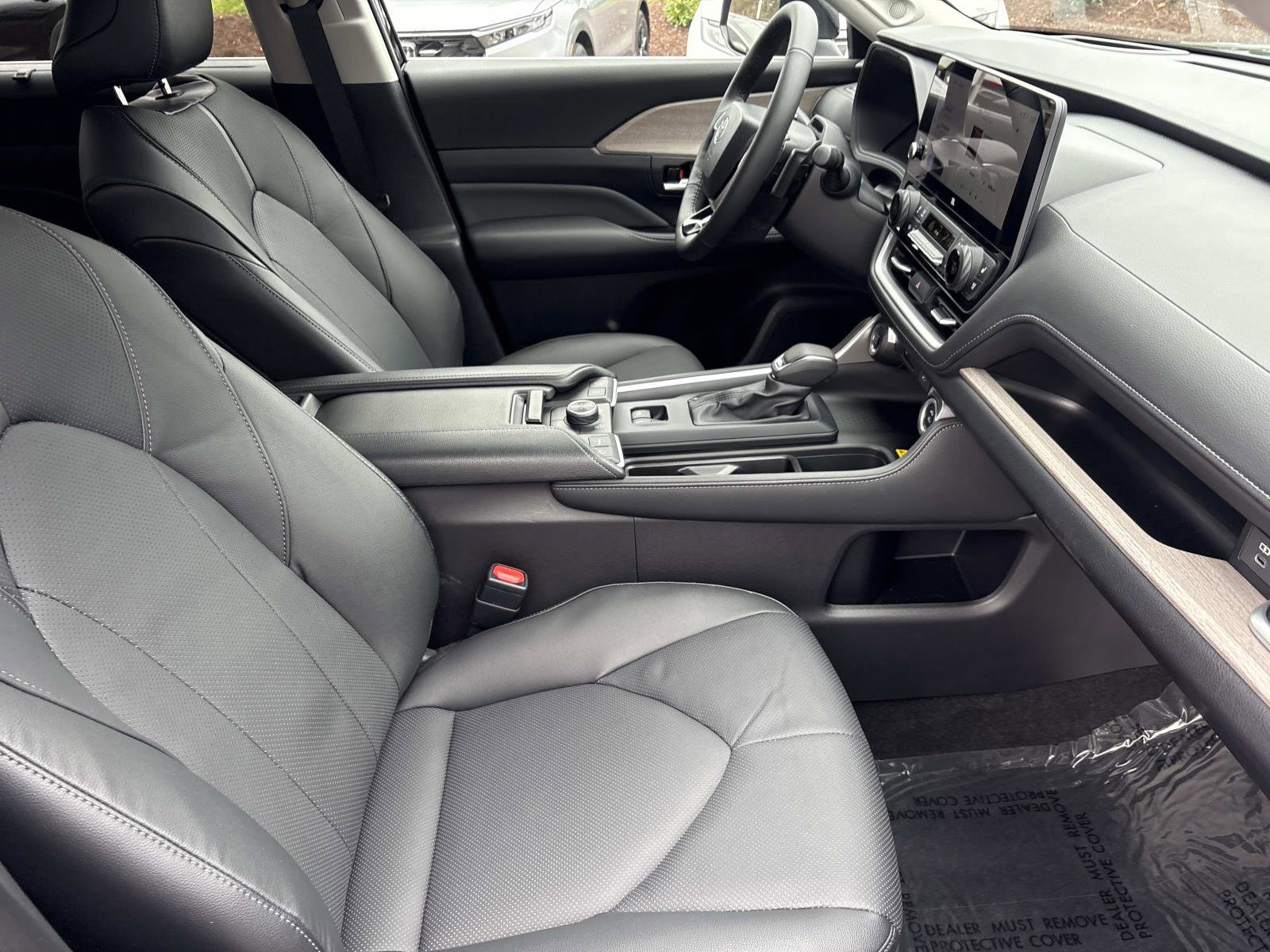 Used 2026 Toyota Grand Highlander Platinum image 36