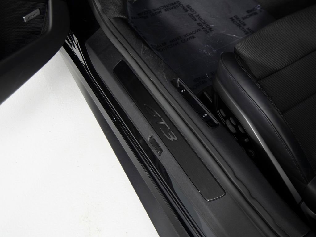 Certified 2022 Porsche 911 GT3 RWD image 22