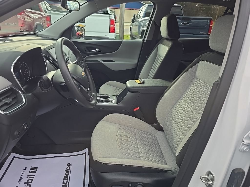 Used 2024 Chevrolet Equinox LS w/ LS Convenience Package image 7