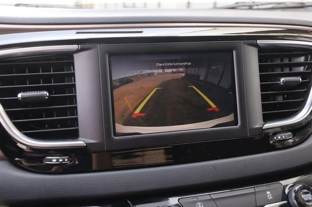 Used 2023 Chrysler Voyager LX image 18