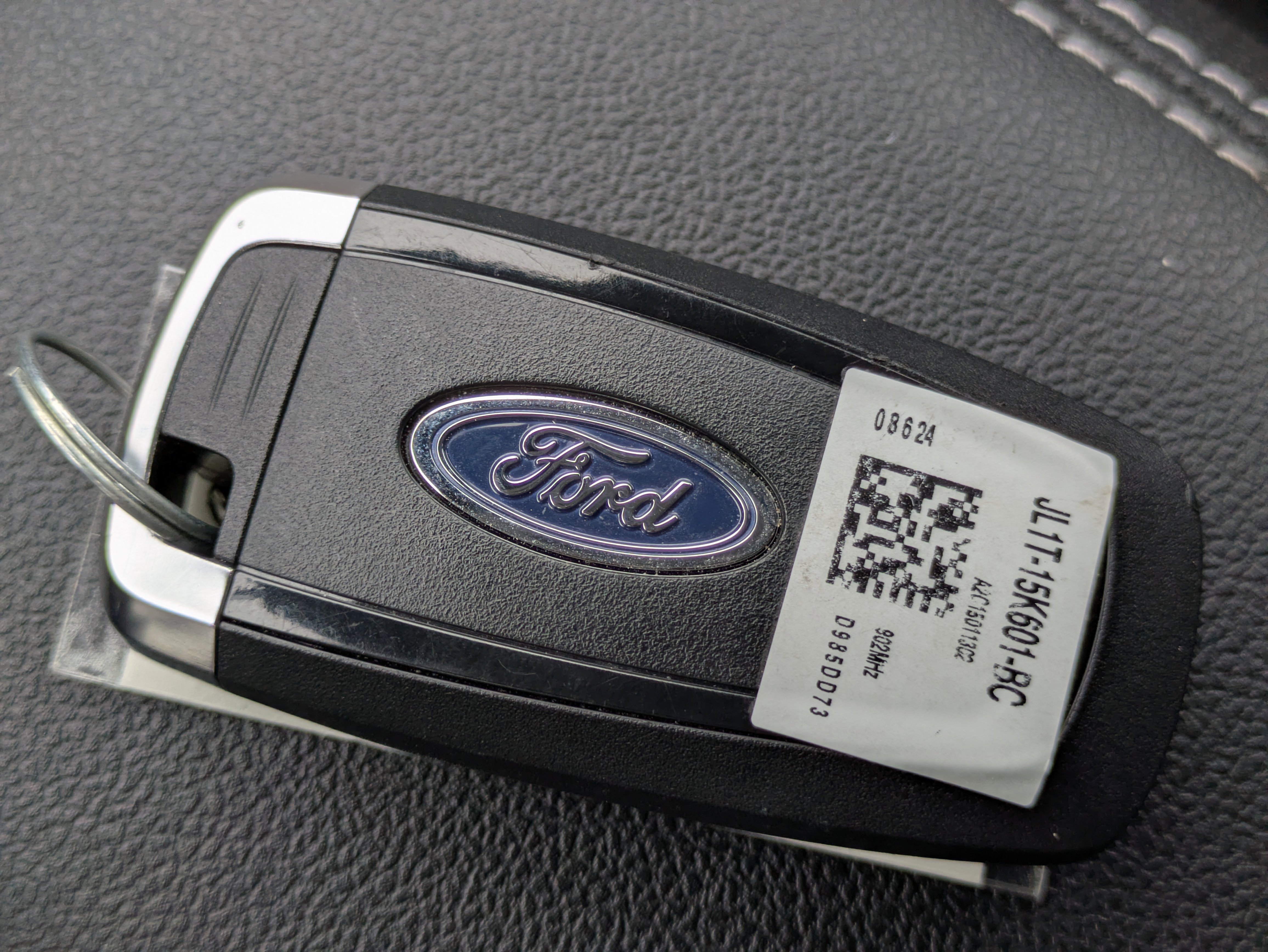 Used 2024 Ford Escape Platinum w/ Premium Technology Package image 33