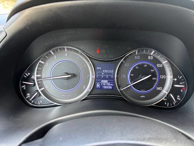 Used 2017 INFINITI QX80 4WD image 7