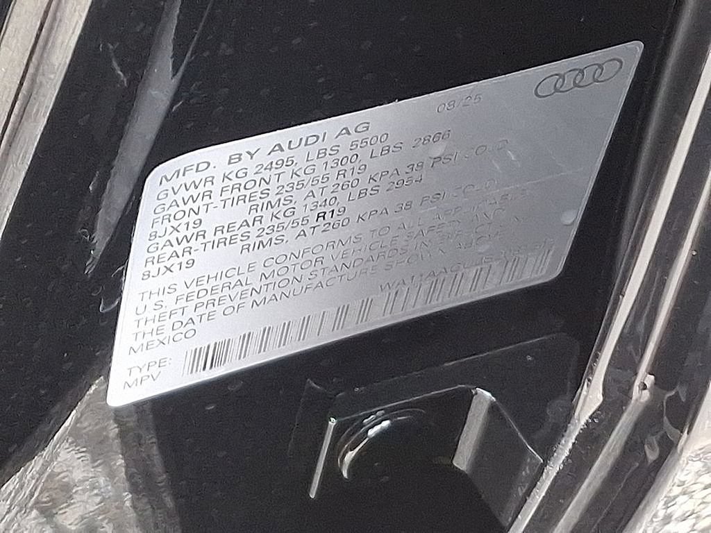 Used 2025 Audi Q5 Premium w/ Convenience Package AWD/4WD image 10